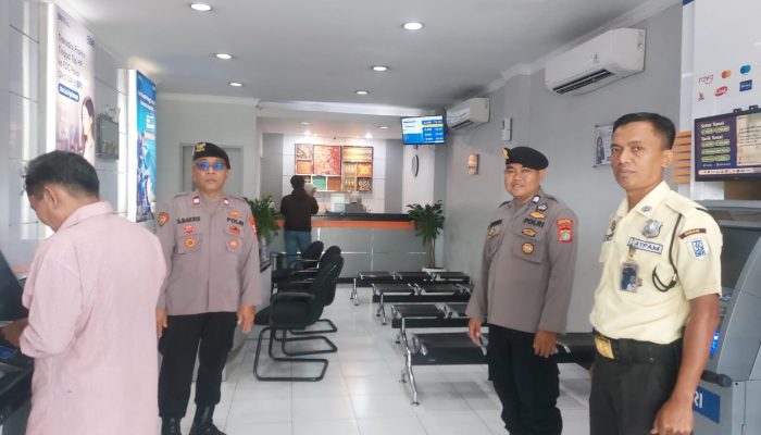 Polsek Cikarang Timur Laksanakan Patroli Rutin di Bank BRI, Pastikan Keamanan Obyek Vital