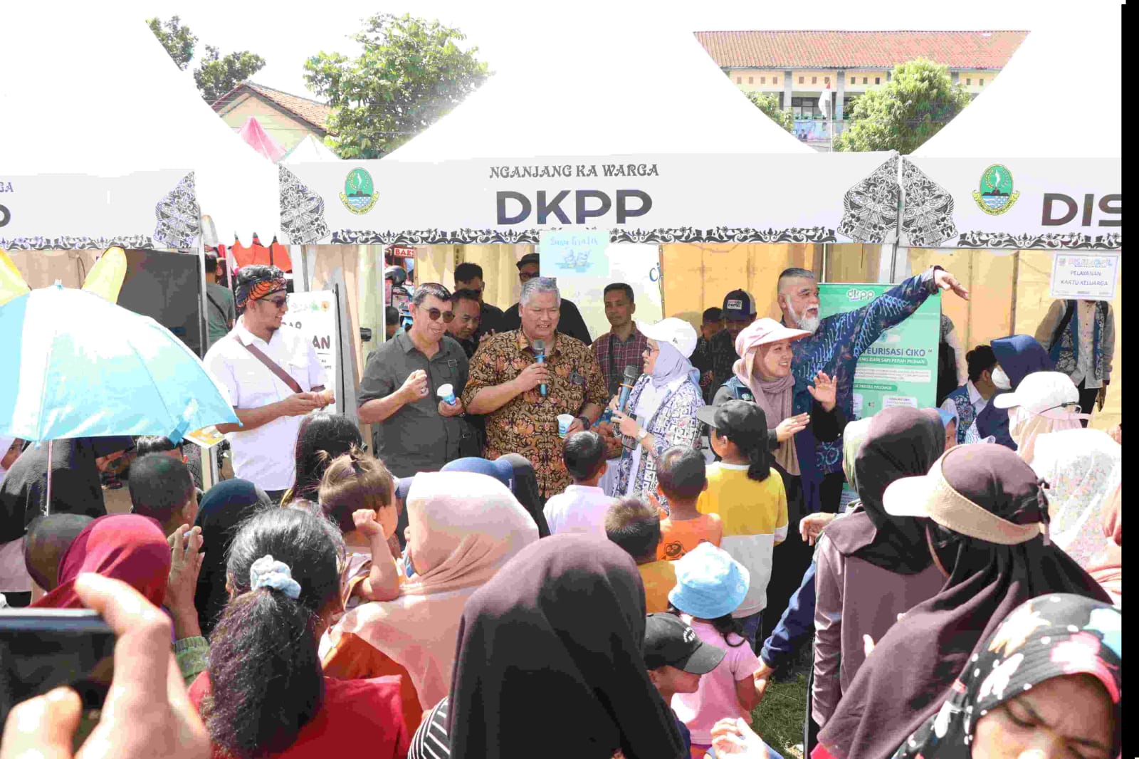 Rangkaian Program Abdi Nagri Nganjang Ka Warga Bekasi Hadirkan Pelayanan Publik