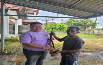 Warga Sumberejo Serahkan Senpira Laras Panjang ke Satreskrim Polres PALI dalam Rangka Operasi Senpi Musi 2025