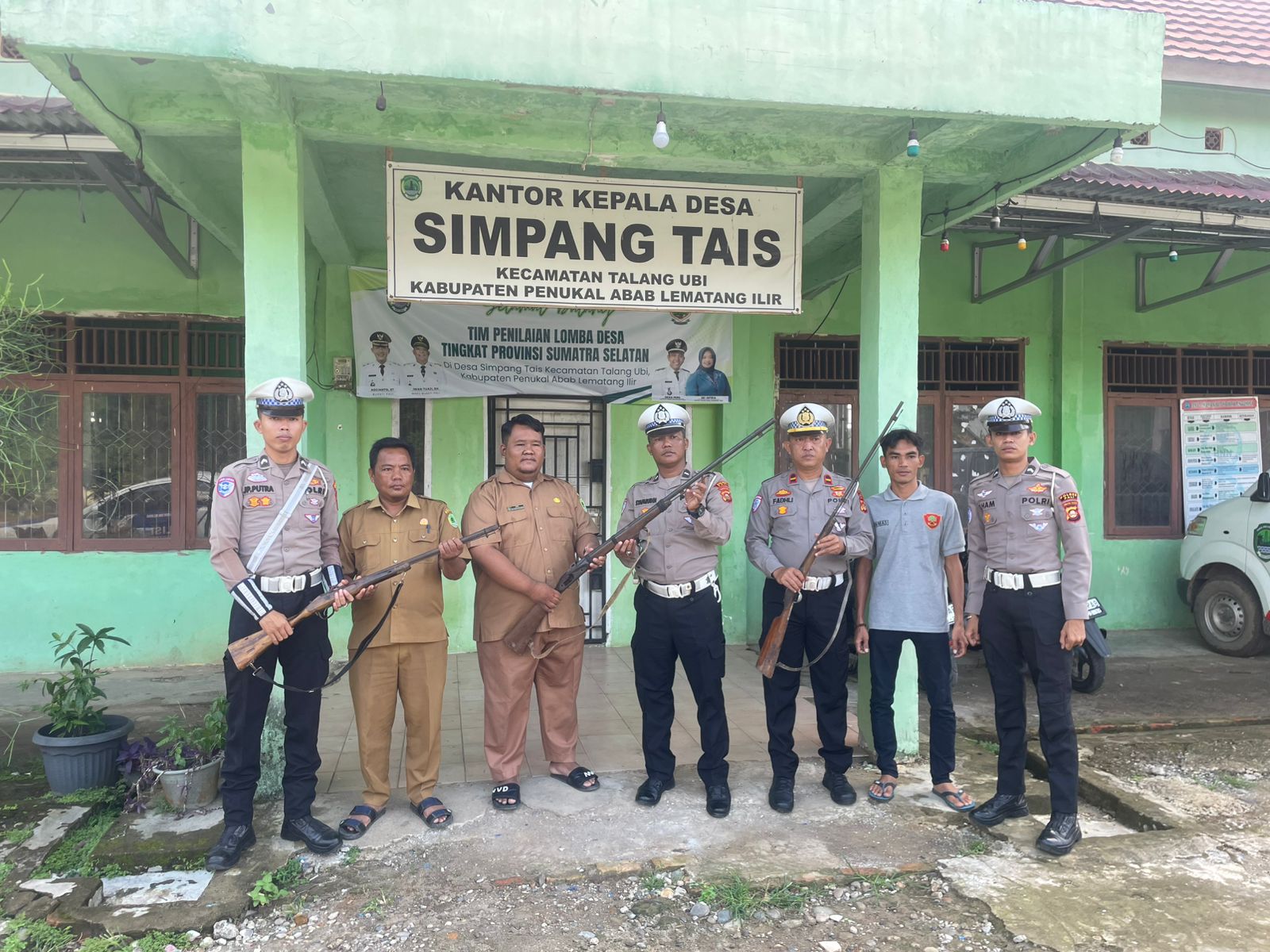 Tiga Pucuk Senpi Rakitan Diserahkan Warga, Satlantas Polres PALI Apresiasi Langkah Proaktif Masyarakat