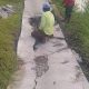 Setelah Viral, Jalan Rusak di Karangsari Langsung Diperbaiki, Warga Pertanyakan Dana Desa