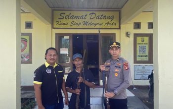 Dukung Ops Senpi Musi 2025, Kades Curup Serahkan Dua Pucuk Senjata Api Rakitan ke Polsek Tanah Abang