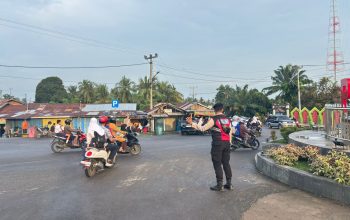 Sat Samapta Polres PALI Gelar Patroli Perintis Presisi, Pastikan Keamanan dan Kelancaran Lalu Lintas di Simpang Lima