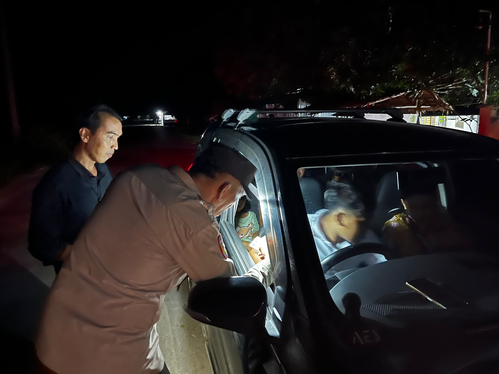 Polsek Penukal Utara Gelar Razia Terpadu Cegah Pekat dan 3C, Wujudkan Kamtibmas Kondusif di Malam Hari