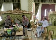 Kapolsek Cibarusah Perkuat Hubungan dengan Tokoh Agama melalui Silaturahmi