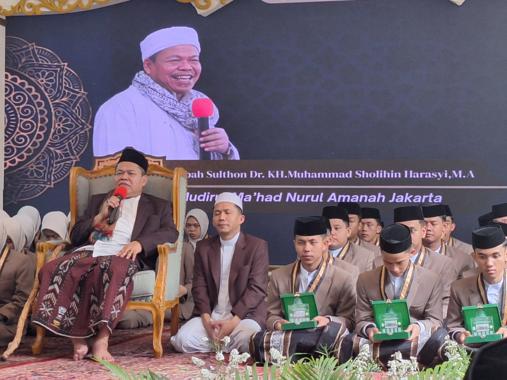 Haflah Akhirussanah Nurul Amanah 2025: Santri Berprestasi, Pesan Abah Sulthon Menyentuh Hati