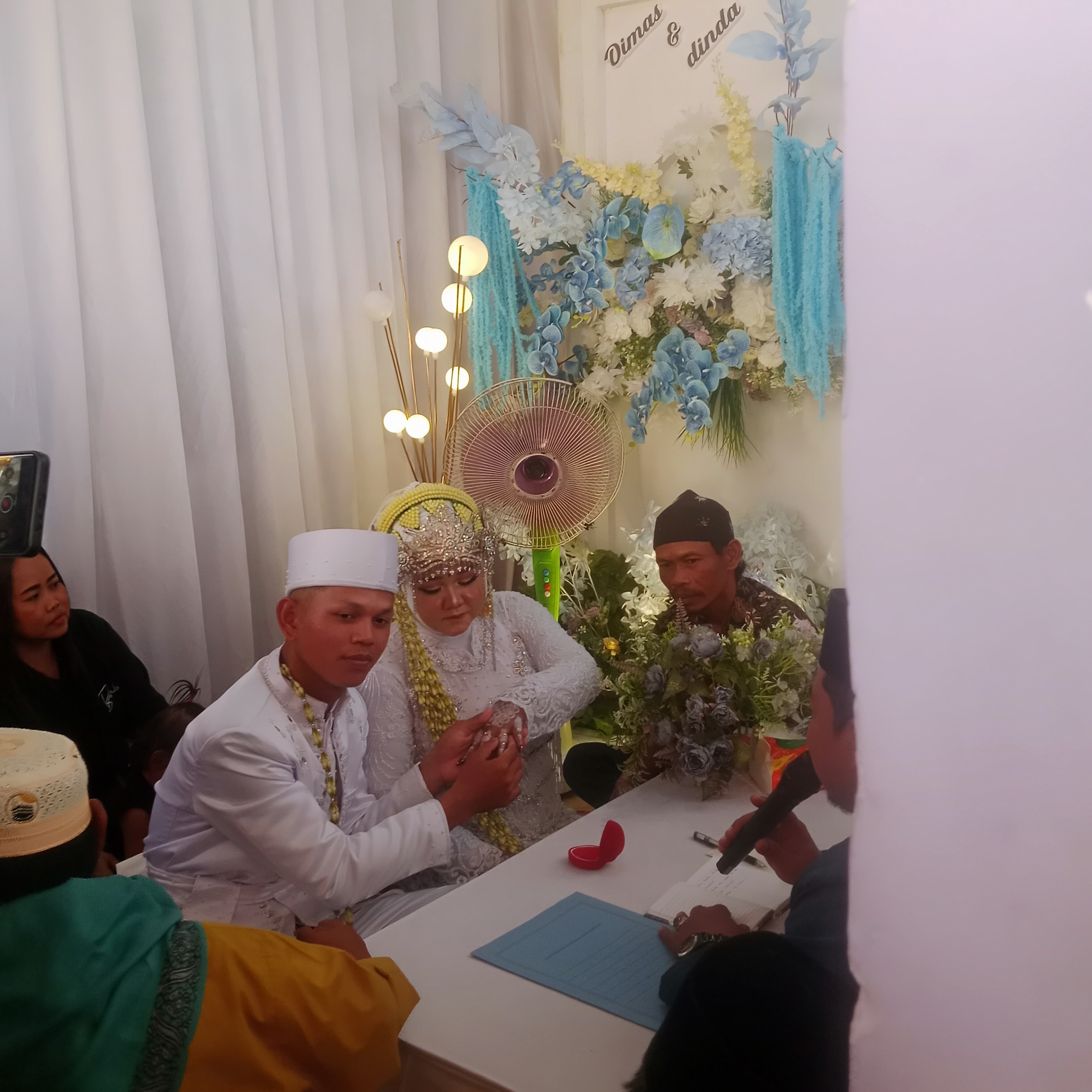 Cincin Mas 2 gram Menjadi Mas Kawin Pernikahan Dimas Agustin dan Adinda Ayu Lestari