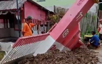 Kejadian Gapura Ambruk di Cikarang Utara, PDAM Tirta Bagasasi Diminta Perbaiki