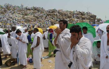 Wukuf di Arafah, Momentum ‘Menepi Sejenak’ untuk Muhasabah dan Doa