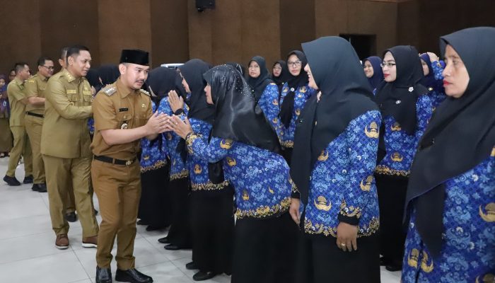 156 Jabatan Fungsional Guru dan Pengawas Sekabupaten Bekasi Resmi Dilantik Bupati