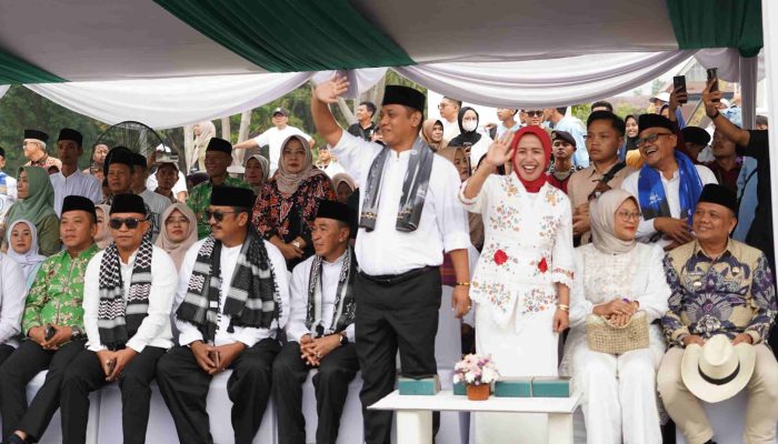 Optimis Raih Juara Umum, Wabup Asep Surya Atmaja Dampingi Kafilah Kabupaten Bekasi Pawai Taaruf MTQH ke-39