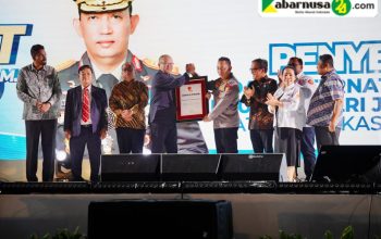 ^ Kapolri Terima Penghargaan  Dari Organisasi  Buruh  Dunia  Atas Dedikasi  Lindungi Hak Buruh *