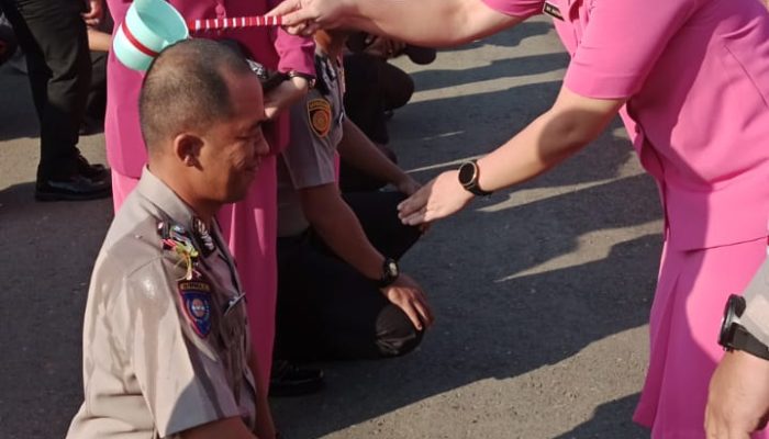 32 Personel Polres PALI Naik Pangkat, Kapolres: Jadikan Ini Cambuk Tingkatkan Profesionalisme!