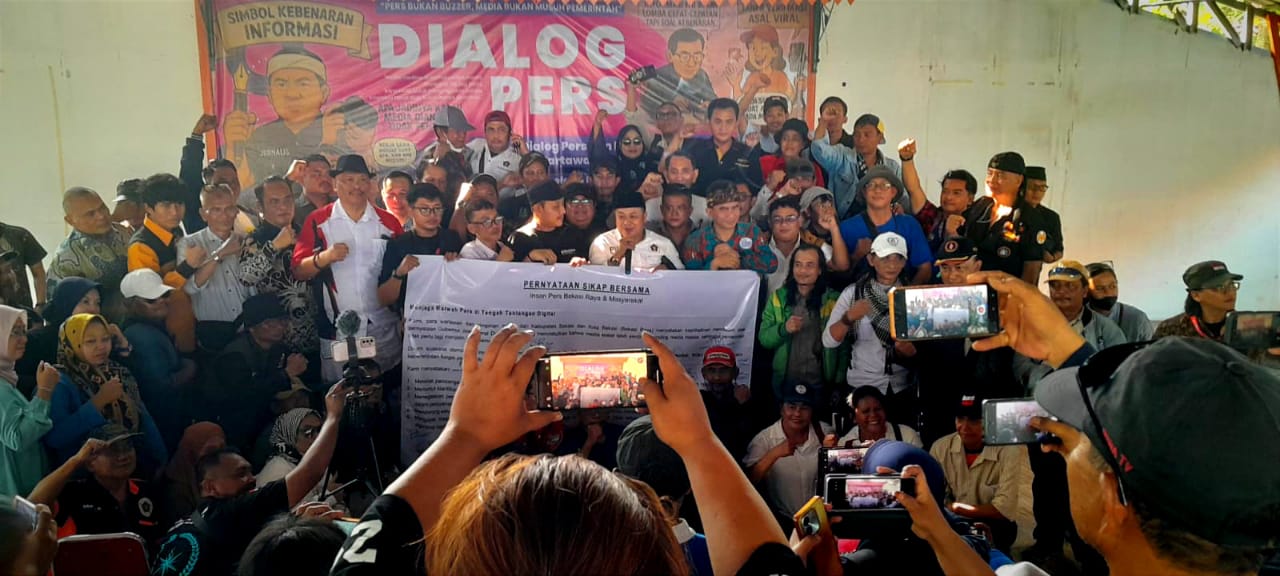 Insan Pers Bekasi Raya Gelar Dialog, Desak Gubernur Jabar Klarifikasi Pernyataan Kontroversial