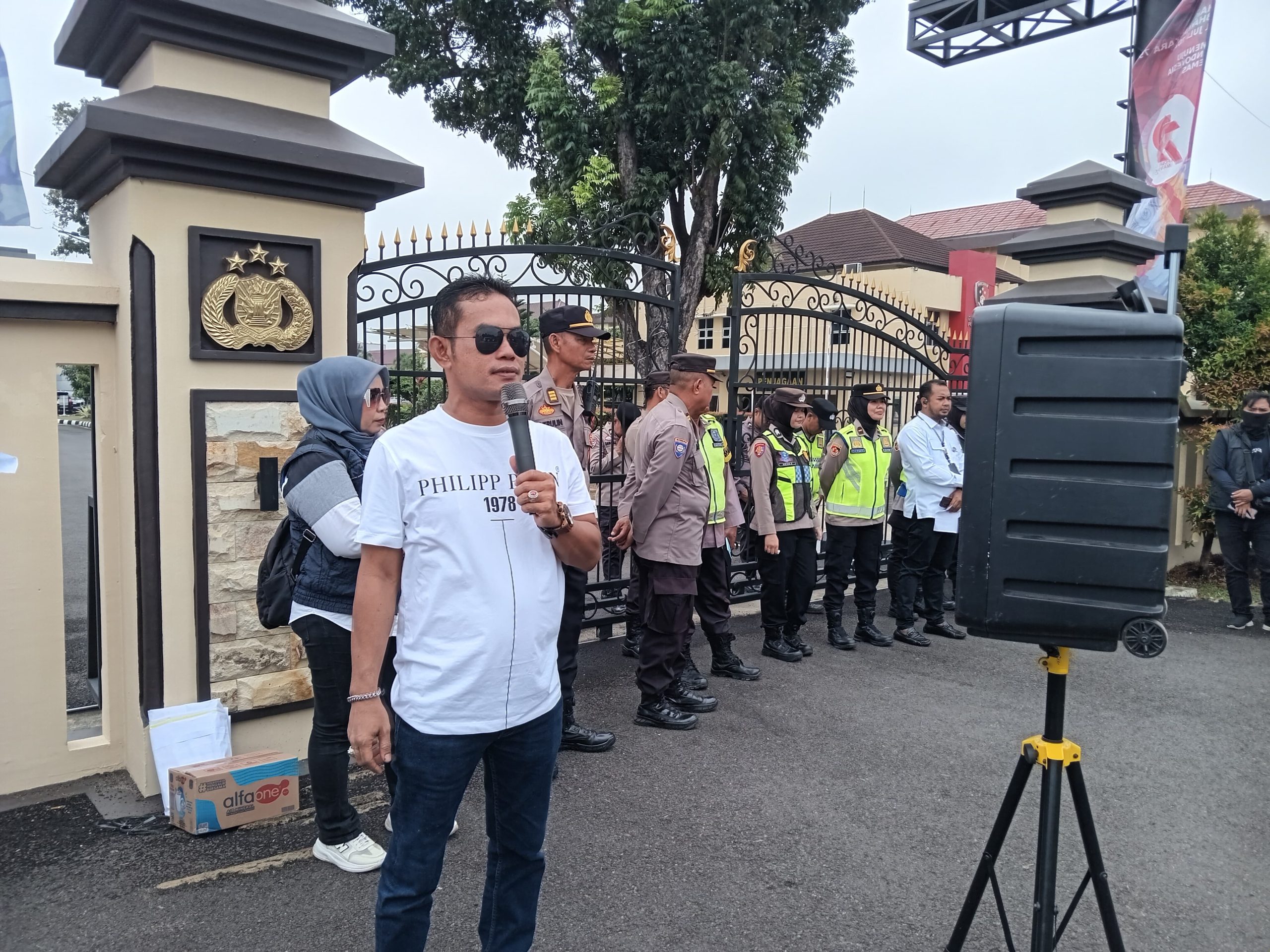 Diduga Korupsi, Lembaga PST Unjukrasa Sekaligus Melaporkan BPDASHL Musi Ke Polda Sumsel
