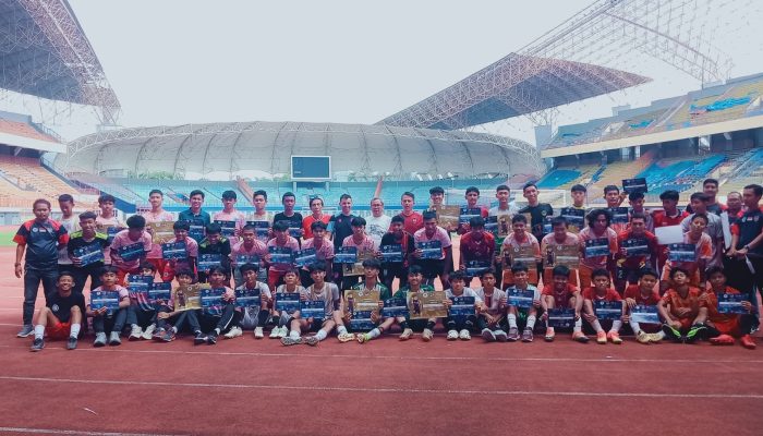 Mantap!!  20 Pemain PSSI Kabupaten Bekasi Diberangkatkan ke Spanyol