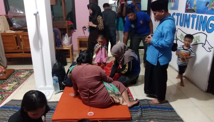 Kantor Desa Sukajadi Tempat Pengungsian Korban Banjir, Warga Terendam Akibat Curah Hujan Luapan Dua Sungai