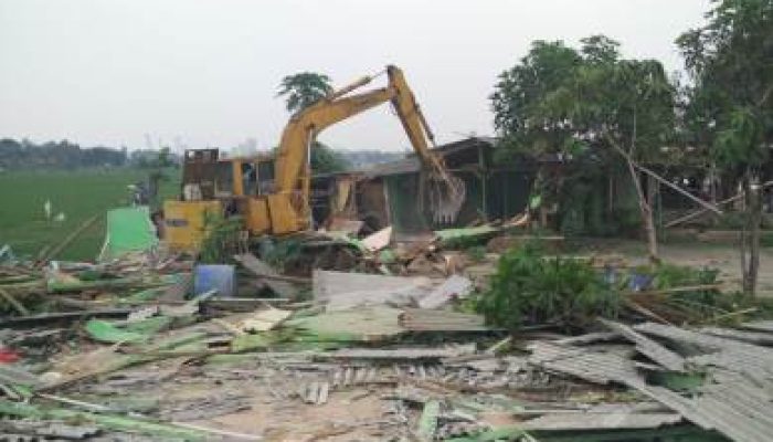 Dr H Anwar Musyadad SH, MH Dorong Pemkab Bekasi Lakukan Penghijauan Bantaran Sungai Usai Pembongkaran Bangli