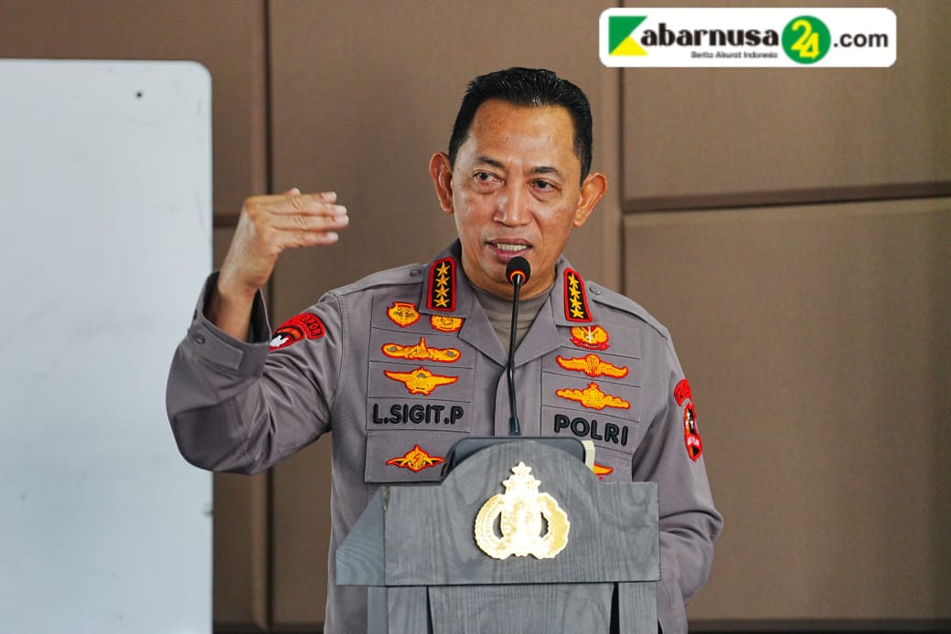Tinjau Penanganan Karhutla Kalbar, Kapolri Ungkap Titik Api Terus Menurun