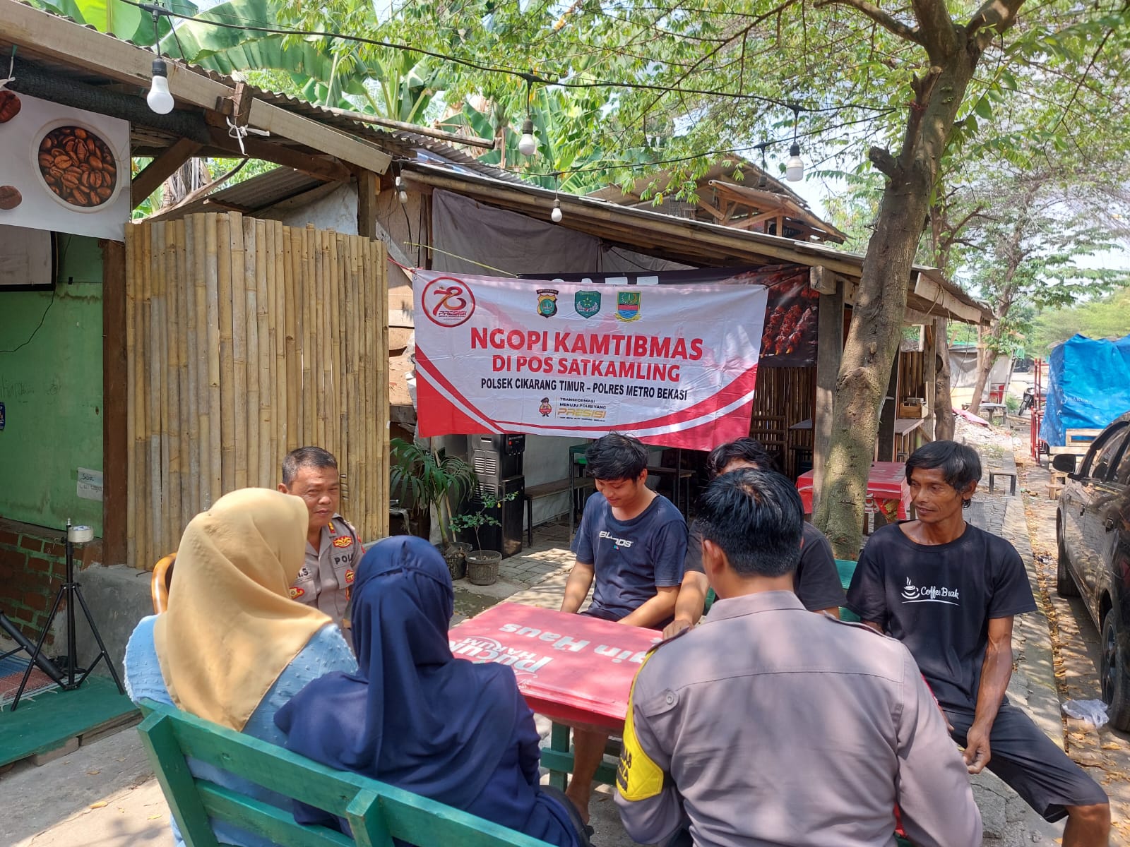 Ngopi Kamtibmas Polsek Cikarang Timur: Sinergi Aparat Keamanan dan Masyarakat untuk Keamanan dan Ketertiban Lingkungan