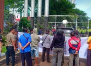 Dodo Arman ,Aktivis Penggiat Anti Korupsi Bersama Puluhan Massa Gelar Aksi Terkait Dugaan Korupsi Pada PDAM Lahat
