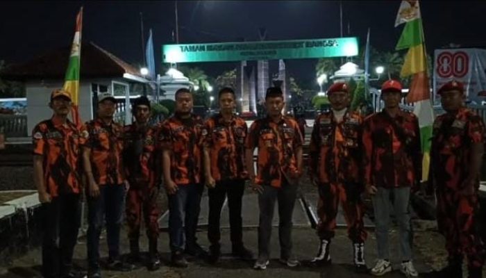 MPC PP Kabupaten Bekasi Laksanakan Malam Renungan Suci di Makam Pahlawan Bekasi