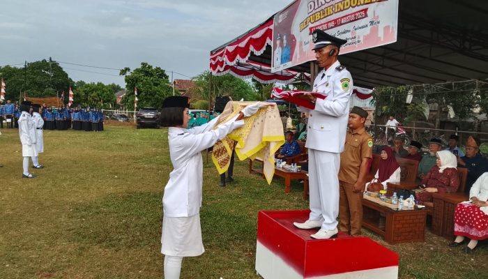 Bendera Merah Putih Sukses Dikibarkan, Upacara HUT ke-80 di Desa Purun Berjalan Khidmat