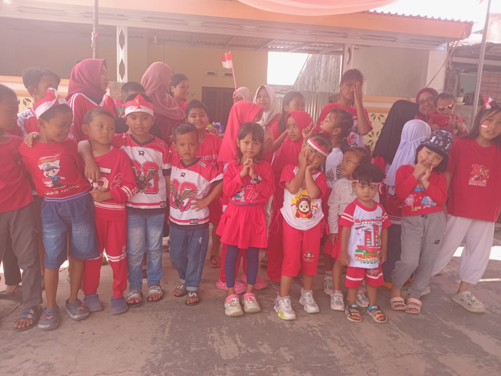 Warga Perumahan Puri Kajangbayan Permai Rayakan Hari Kemerdekaan RI Dengan Kekompakan Dan Solidaritas Kekeluargaan