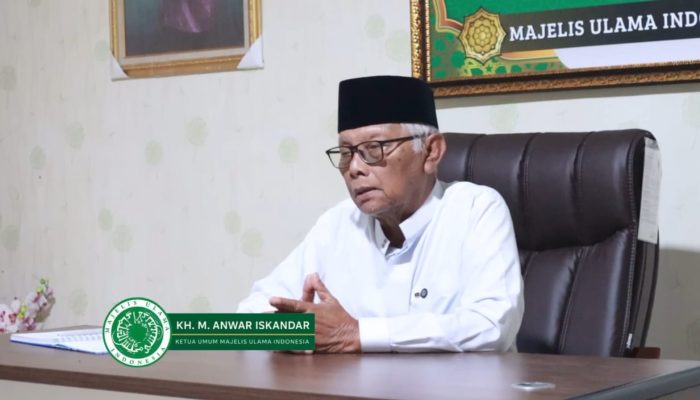 Aksi Demo Masa Meluas, Ketum MUI Serukan Semua Pihak untuk Bersabar