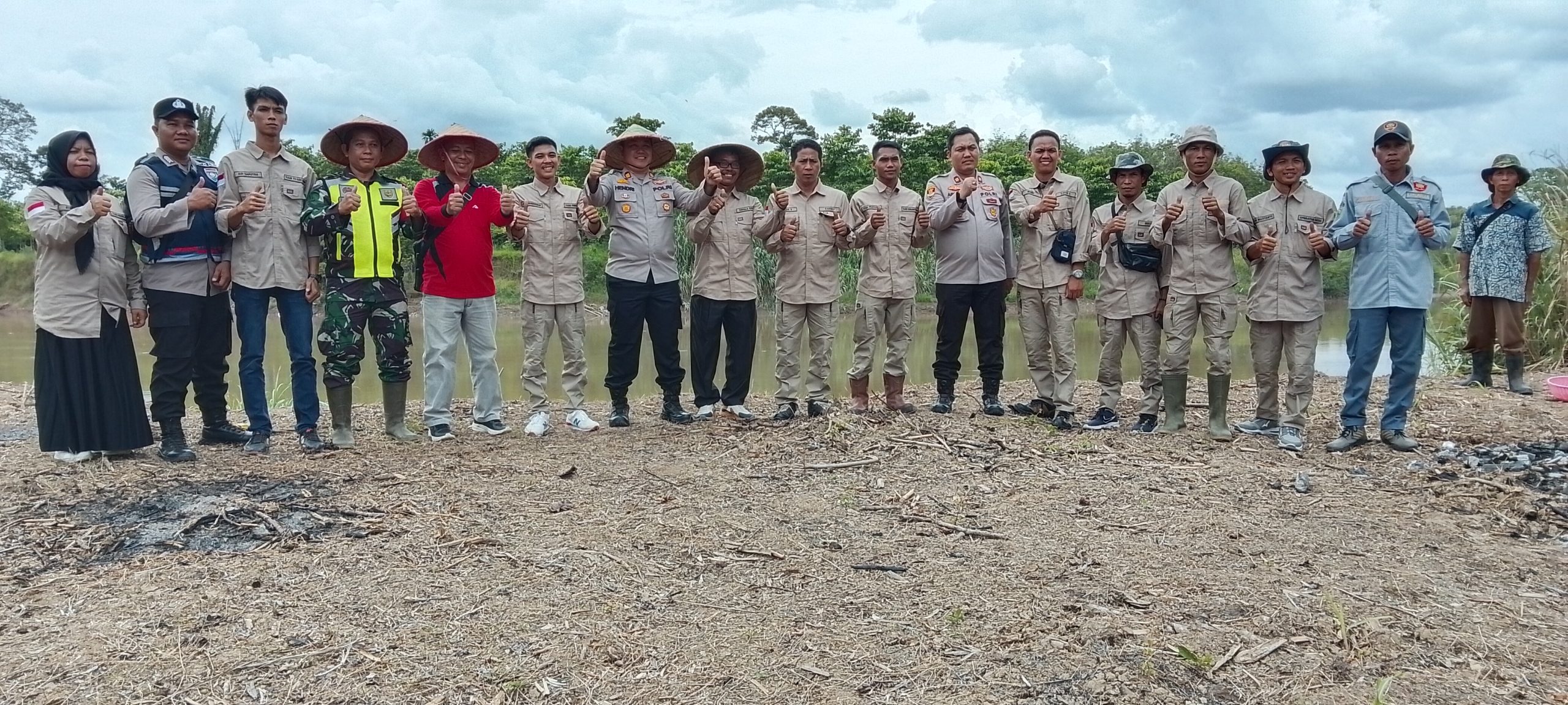 Dalam Rangka Menunjang Ketahanan Pangan Nasional Pemerintah Desa Tanjung Dalam Gelar Acara Tanam Jagung