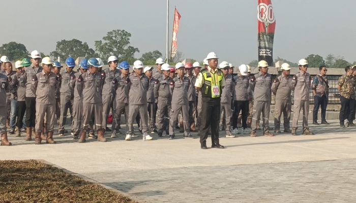 Upacara HUT RI ke-80 di Proyek Tol Japek Selatan II B