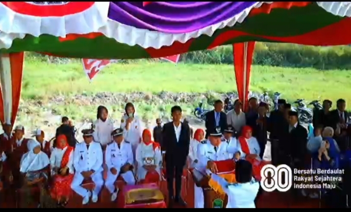 Bendera Merah Putih Di Kibarkan di Desa Tempirai Raya Dalam Rangka Peringatan HUT RI ke-80