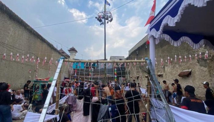 Karang Taruna RT 02 RW 03 Meriahkan HUT ke-80 RI dengan Marathon, Pesta Rakyat, dan Panjat Pinang