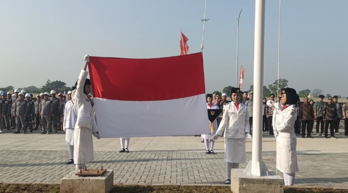 Upacara HUT RI ke-80 di Proyek Tol Japek Selatan II B