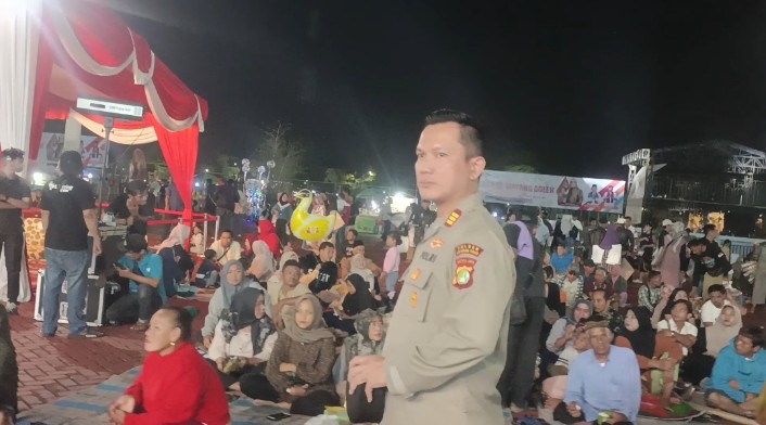 Polsek Cikarang Pusat Amankan Pagelaran Wayang Golek di Hari Jadi Kabupaten Bekasi ke-75 dan HUT RI ke-80