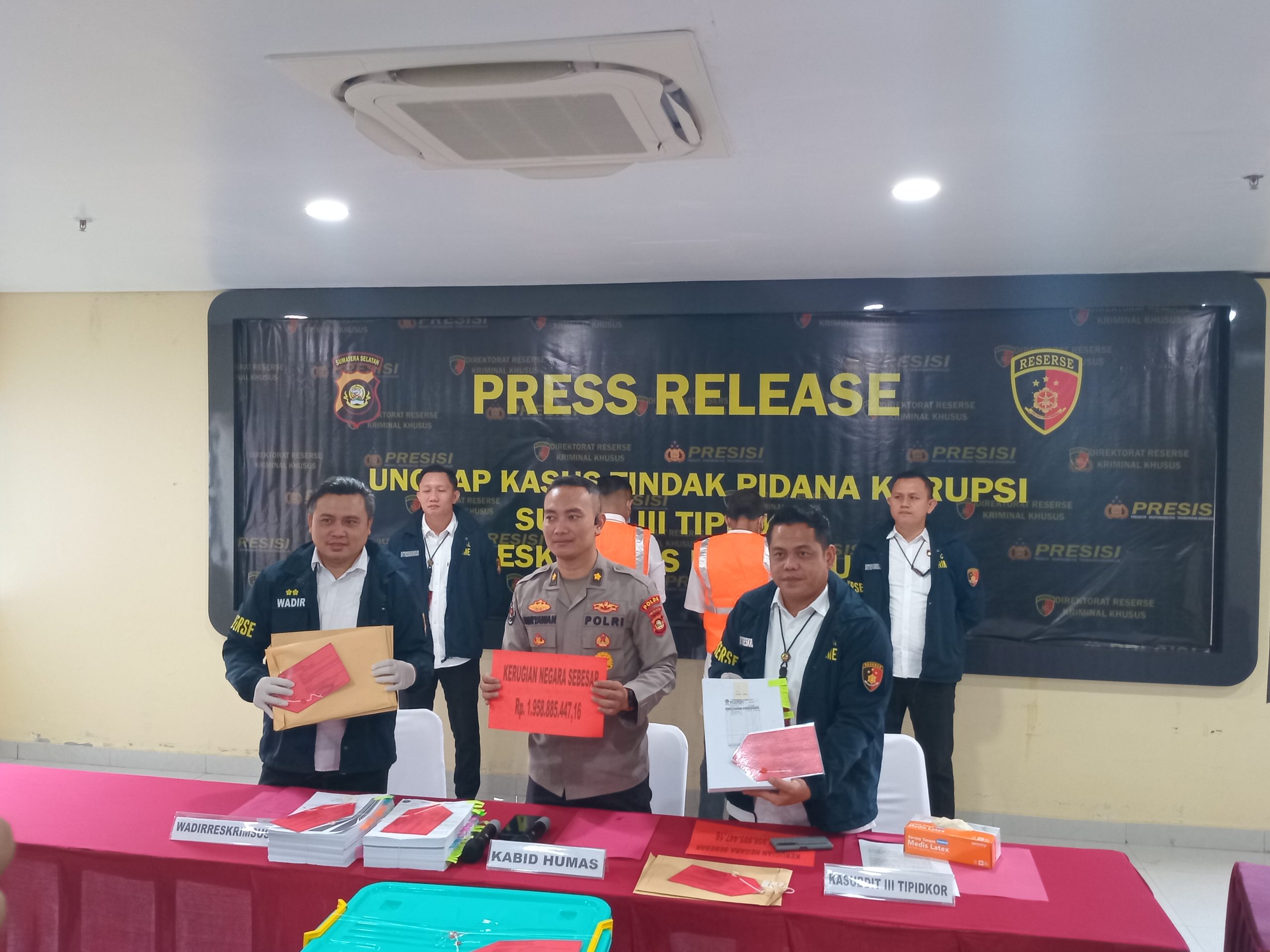 Ditreskrimsus Polda Sumsel Berhasil Meringkus Dua Tersangka Kasus Korupsi Stasiun Kereta Api Yang Merugikan Negara 19 Milliar