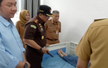 Puluhan siswa  SMA Negeri  4 Kotabumi Diduga  Keracunan Makanan Bergizi Gratis