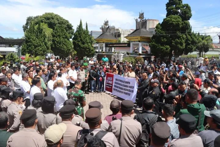 Kapolres Tanah Karo Bersama Forkopimda Kawal Aksi Damai Masyarakat Karo, Berlangsung Damai dan Harmonis