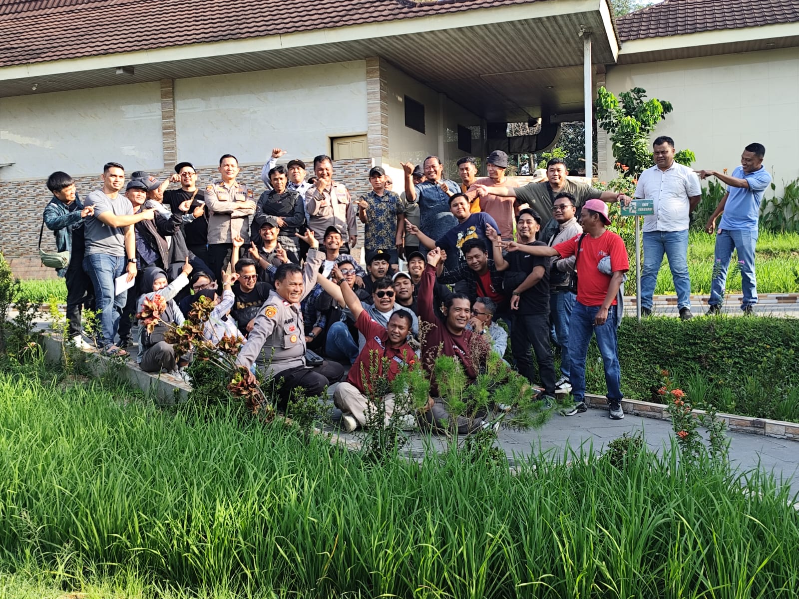 Kapolsek Cikarang Pusat Gelar Makan Siang dengan Jurnalis, Ini Tujuannya