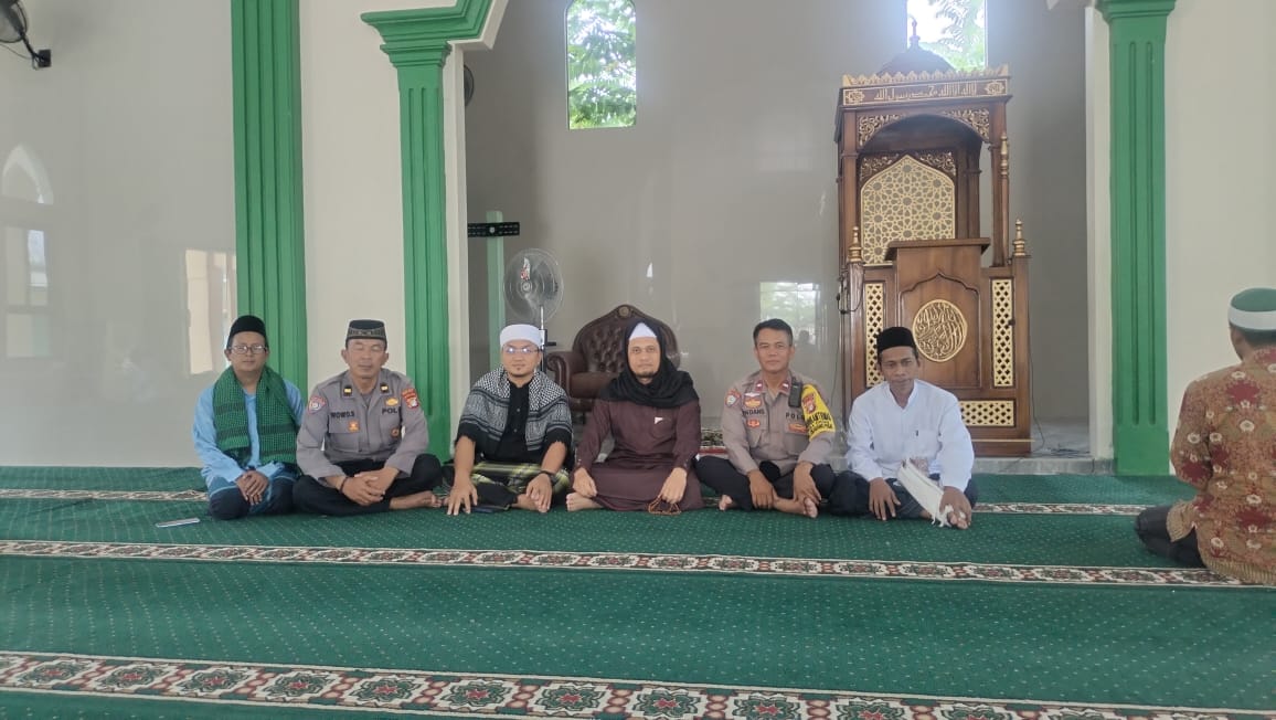 Polsek Cikarang Pusat Lakukan Sambang Warga, Berikan Pesan Kamtibmas