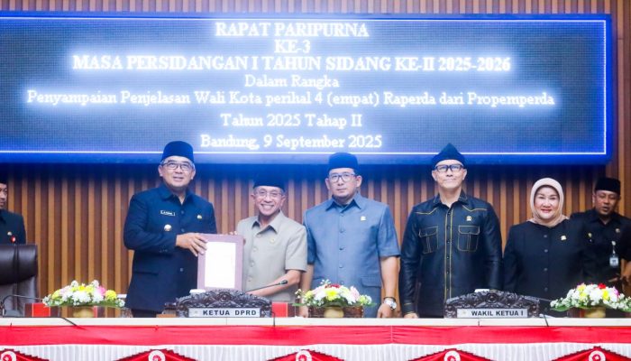 Pemkot Bandung Sampaikan Usulan 4 Raperda Baru kepada DPRD
