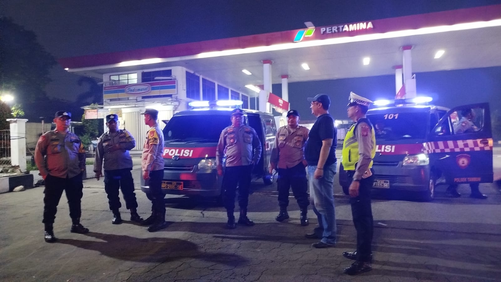 Polsek Tambun Selatan Gelar Patroli Mobile di Sentra Ekonomi, Antisipasi Gangguan Kamtibmas pada Jam Rawan