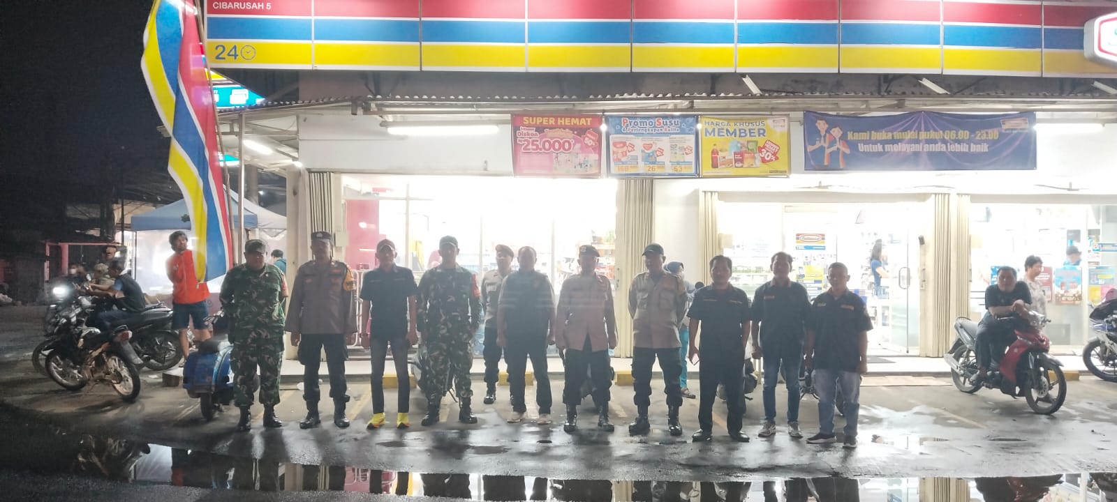 Ciptakan Rasa Aman, Polsek Cibarusah Gelar Patroli Skala Besar