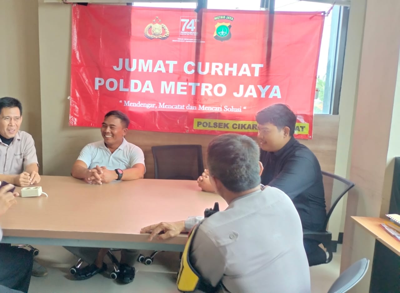 Polsek Cikarang Pusat Gelar Jumat Curhat, Dengarkan Aspirasi Warga
