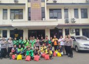 Polsek Tambun Selatan Gelar Jumat Berkah dan Sosialisasi Tertib Lalu Lintas Kepada Pengemudi Ojol