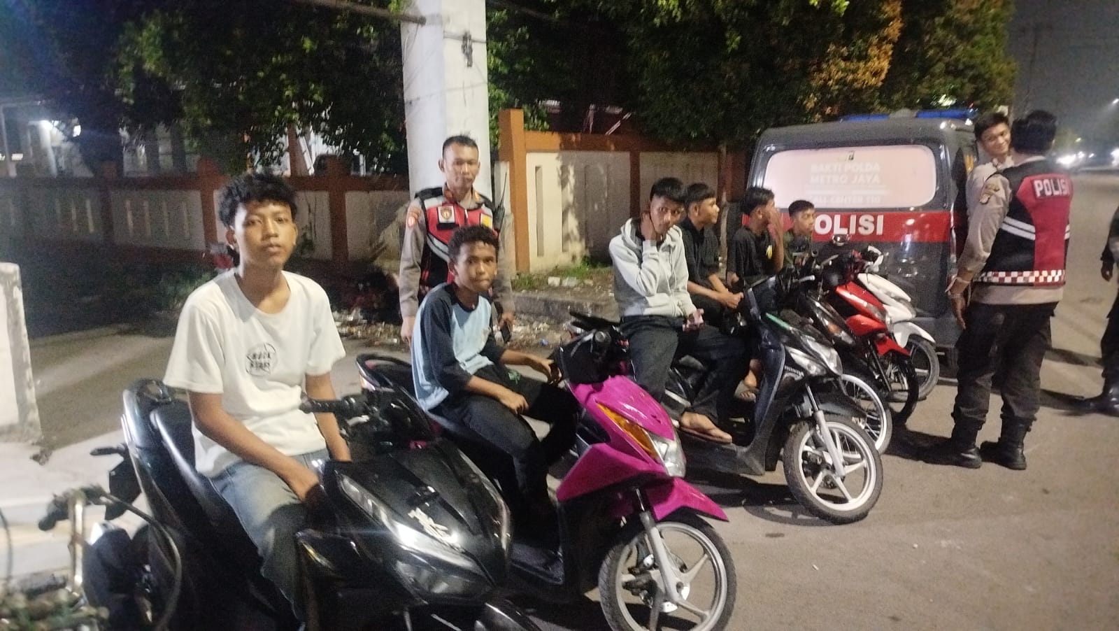 Polsek Tambun Selatan Bubarkan Balap Liar, Berikan Himbauan ke Remaja Underpass Tambun