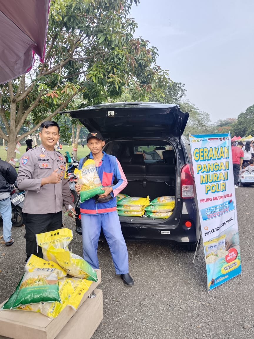 Beras Murah untuk Warga, Polsek Cikarang Timur Gelar Gerakan Pangan Murah