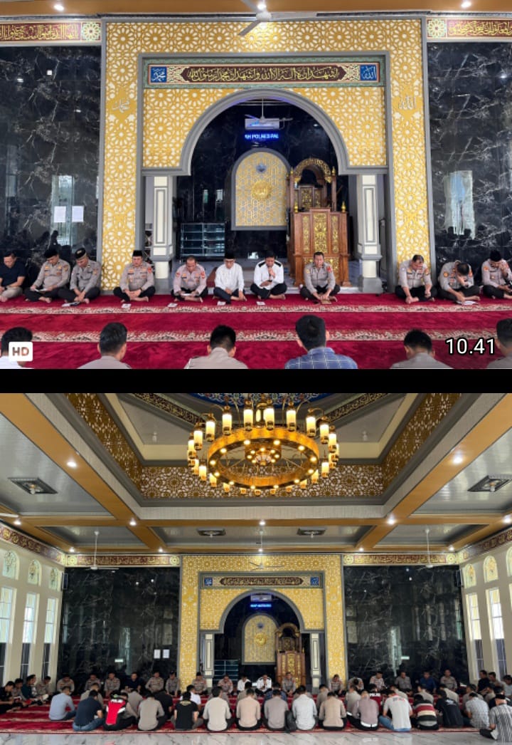 Polres PALI Gelar Binrohtal, Perkuat Mental dan Spiritual Personel PALI – Polres Penukal Abab Lematang Ilir (PALI) kembali melaksanakan kegiatan Bimbingan Rohani dan Mental (Binrohtal) rutin yang digelar setiap hari Kamis. Kegiatan ini berlangsung pada Kamis (18/9/2025) pukul 07.30 WIB di Masjid Asa’idiyah Polres PALI, diikuti oleh seluruh Pejabat Utama (PJU), Perwira, Bintara, dan ASN Polres PALI. Rangkaian kegiatan dimulai dengan pembukaan, dilanjutkan dengan pembacaan Surah Yasin, ceramah siraman rohani, pembacaan doa, serta ditutup dengan penutup bersama. Suasana berlangsung khidmat, tertib, dan penuh kekeluargaan. Kabag SDM Polres PALI menjelaskan, kegiatan Binrohtal bukan hanya rutinitas, tetapi juga wadah untuk mempererat silaturahmi antarbagian, satuan, seksi, dan polsek jajaran di lingkungan Polres PALI. Selain itu, kegiatan ini menjadi momentum untuk memanjatkan doa bersama agar seluruh personel diberikan kesehatan, kekuatan, serta kelancaran dalam menjalankan tugas negara. Dalam kesempatan tersebut, Kapolres PALI AKBP Yunar Hotma Parulian Sirait, S.H., S.I.K., M.I.K melalui Wakapolres Kompol Kusyanto, S.H. menyampaikan pesan penting bagi seluruh jajaran. > “Kegiatan Binrohtal ini menjadi sarana untuk memperkuat mental dan spiritual setiap personel Polres PALI. Dengan keimanan yang kuat, diharapkan seluruh anggota dapat menjalankan tugas dengan penuh keikhlasan, profesionalisme, serta senantiasa dilindungi oleh Allah Subhanahu Wata’ala. Kami juga memanjatkan doa bersama untuk rekan-rekan personel yang sedang sakit, agar segera diberikan kesembuhan,” ujar Kompol Kusyanto menyampaikan pesan Kapolres. Lebih lanjut, ia menegaskan bahwa pembinaan rohani ini sejalan dengan komitmen Polres PALI dalam menjaga soliditas dan meningkatkan kinerja, sehingga pelayanan terhadap masyarakat dapat terus dilakukan secara optimal dengan mengedepankan humanisme. Kegiatan Binrohtal ini berjalan aman, lancar, serta tetap mempedomani protokol kesehatan.