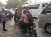 Kapolsek Cikarang Timur: Menyapa Warga di Tengah Kesibukan Pagi