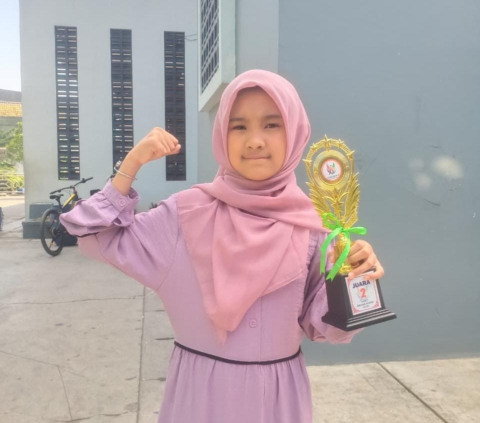 ‎Azkiyatunnisa Pelajar MDTA Nurul Yaqien Raih Juara 2 Porsadin Tingkat Diniyah Cabang Lomba Bahasa Inggris
